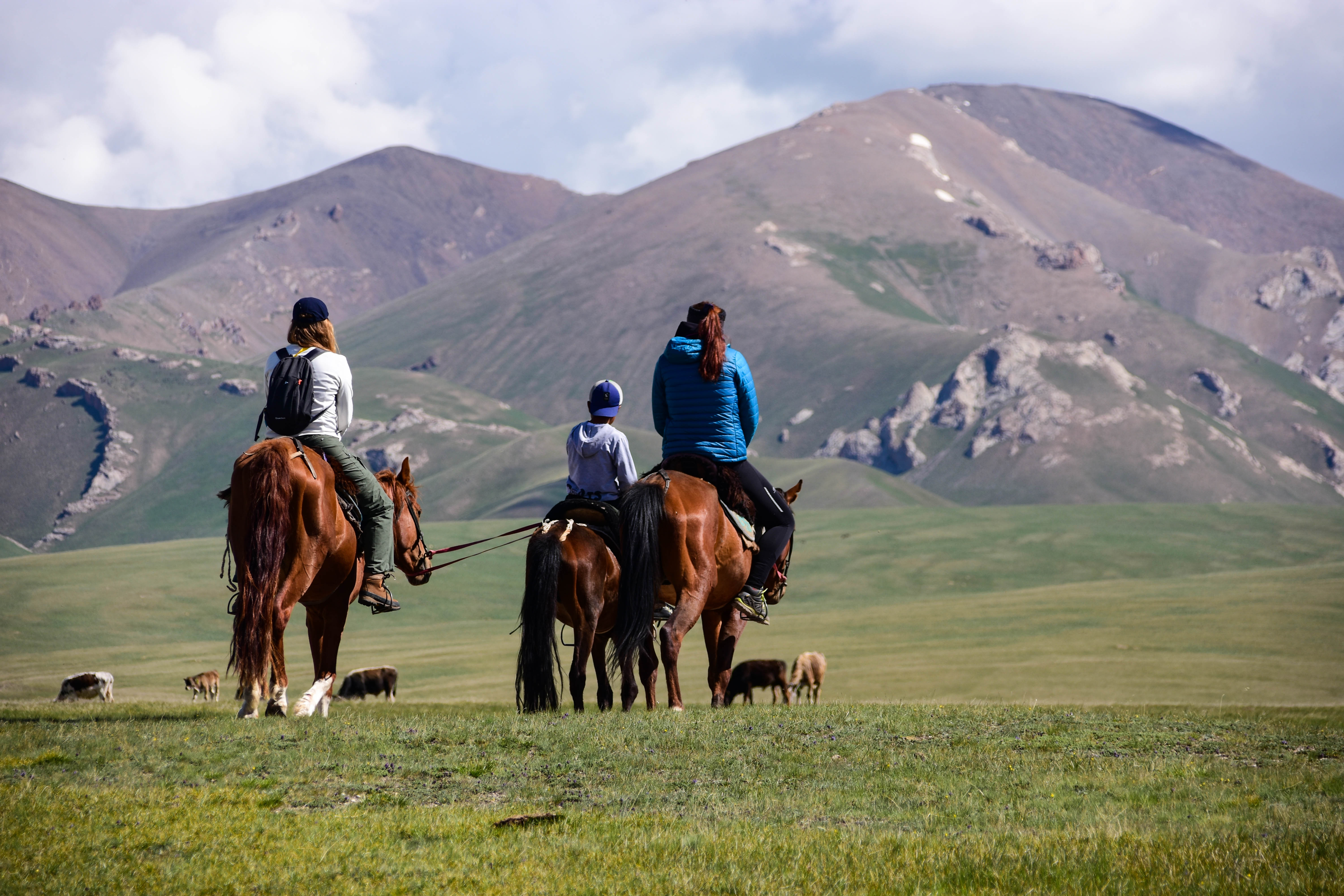 CoverMore_Lisa_Owen_Kyrgyzstan_Song Kul_Horseriding